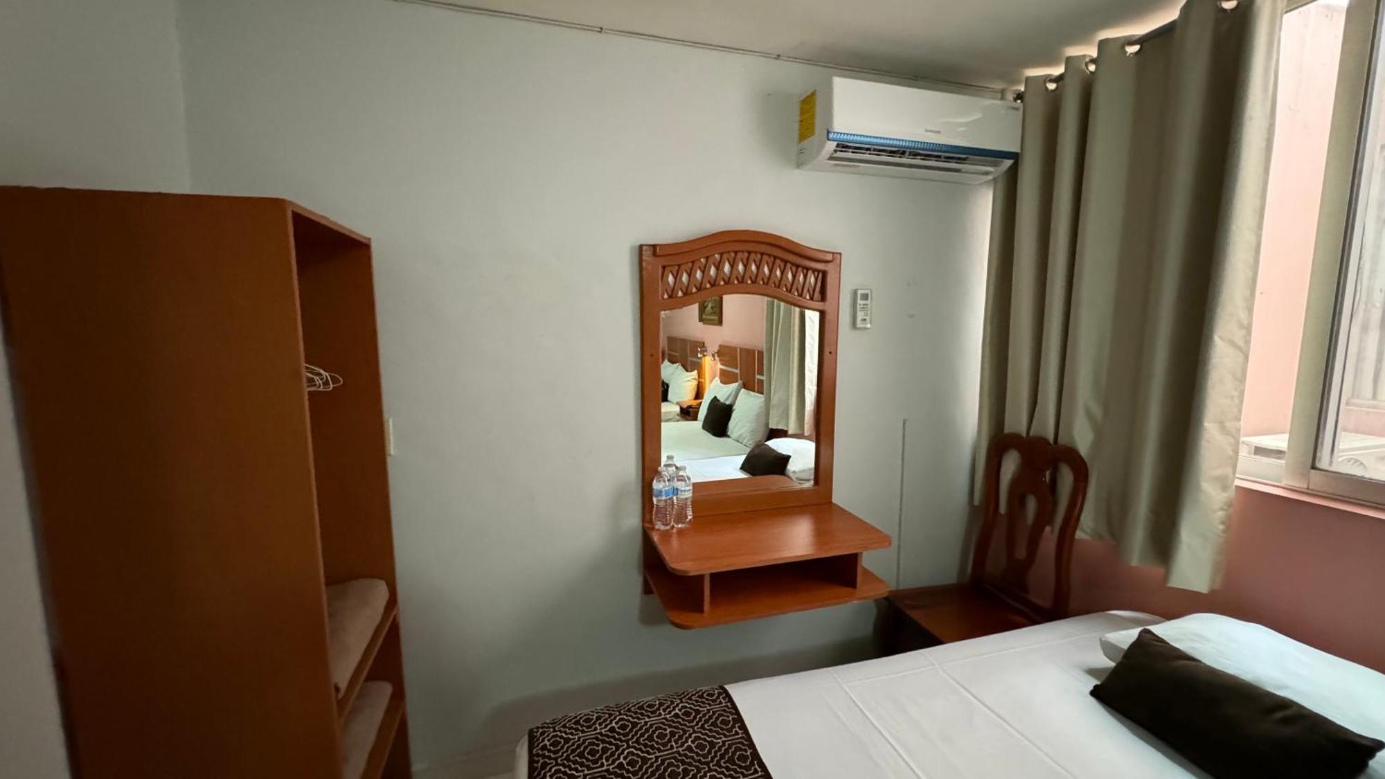 Hotel Ana Isabel Zamora de Hidalgo Buitenkant foto
