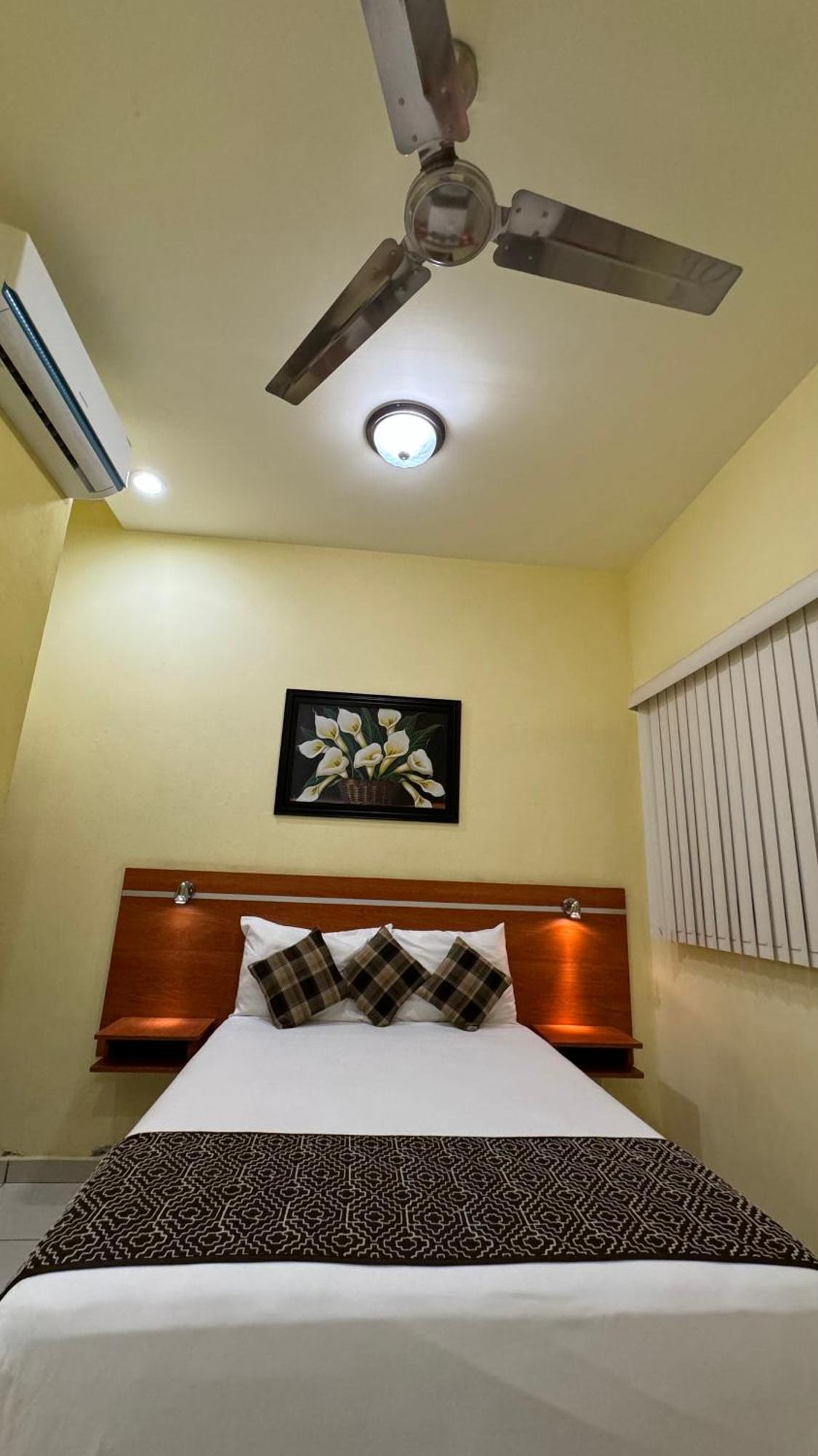 Hotel Ana Isabel Zamora de Hidalgo Buitenkant foto
